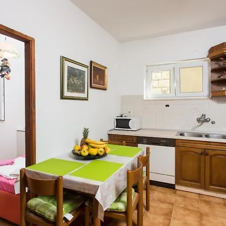 Eleonora - Three Bedroom With Terrace * Дубровник